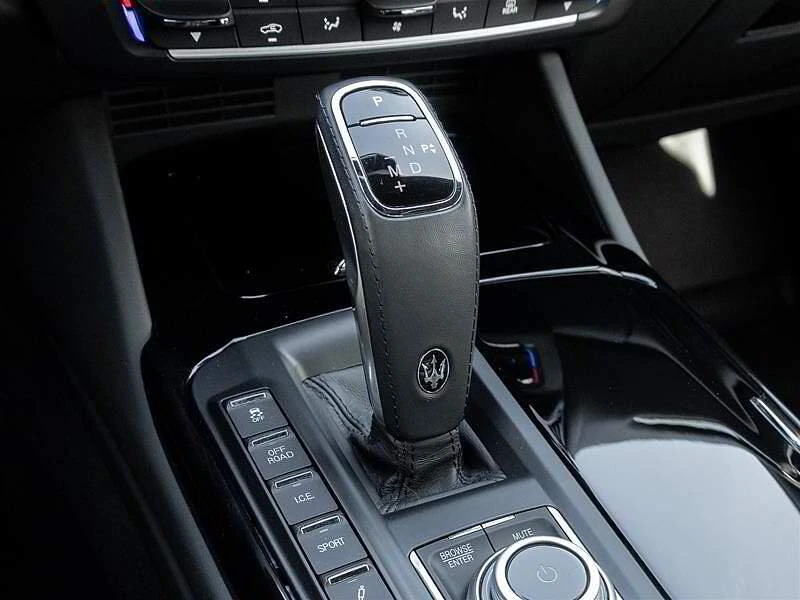 2022 Maserati Levante Modena - Image 12 of 17