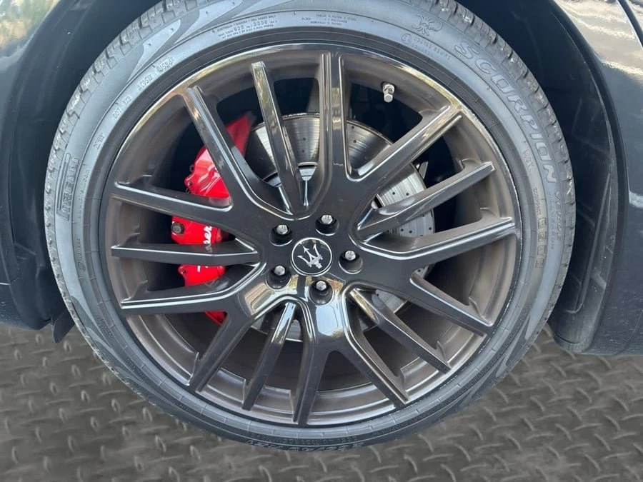 2022 Maserati Levante Modena - Image 9 of 18