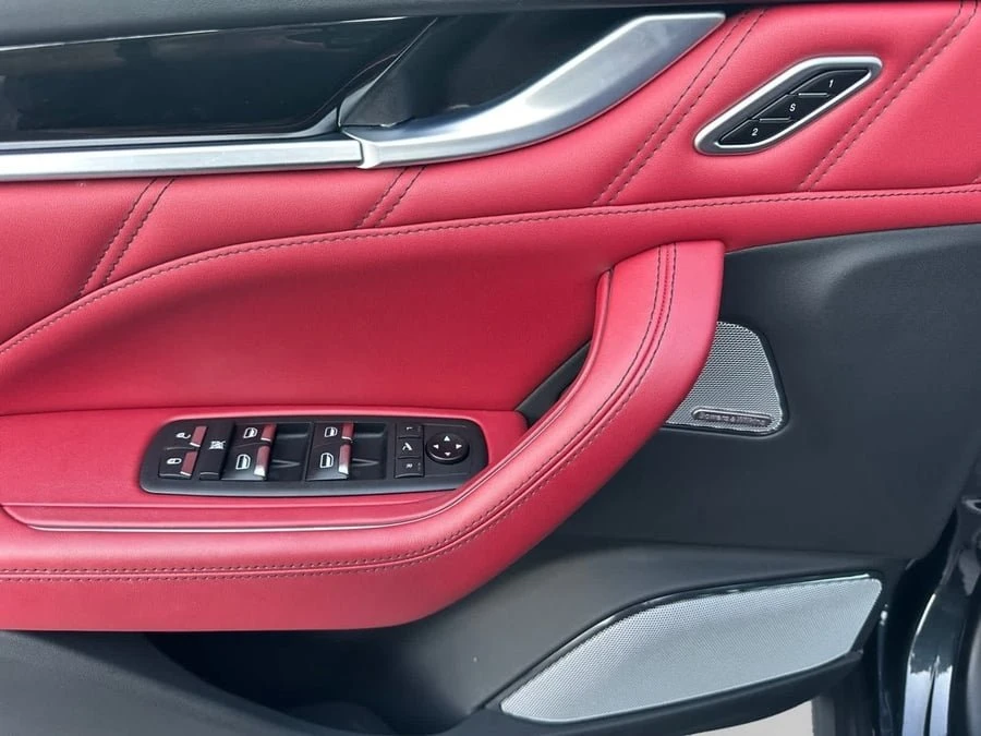 2022 Maserati Levante Modena - Image 11 of 20