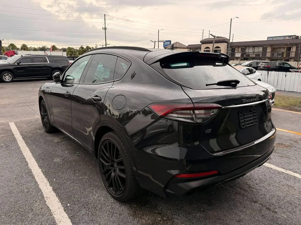 2022 Maserati Levante Modena - Image 6 of 17