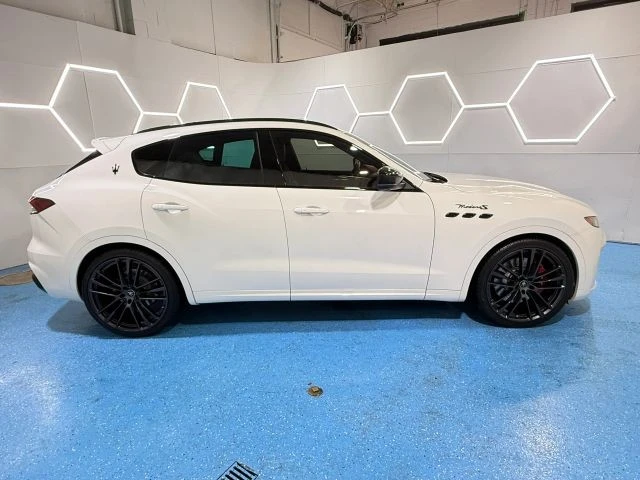 2022 Maserati Levante Modena - Image 15 of 21