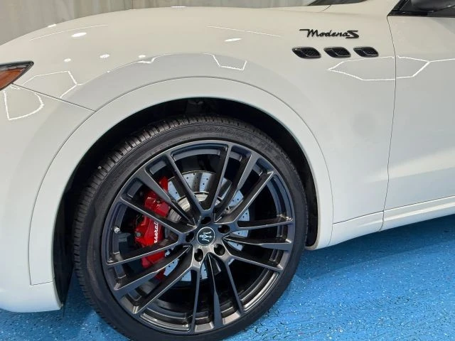 2022 Maserati Levante Modena - Image 11 of 21