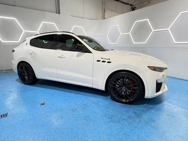 2022 Maserati Levante Modena - Image 12 of 21