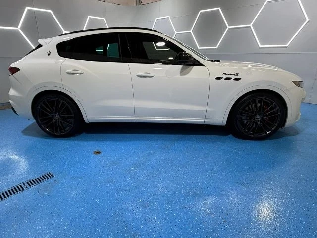 2022 Maserati Levante Modena - Image 10 of 21