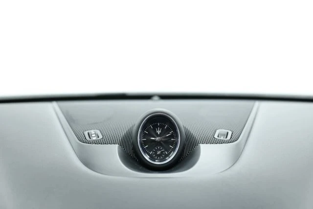 2022 Maserati Levante - Image 24 of 31