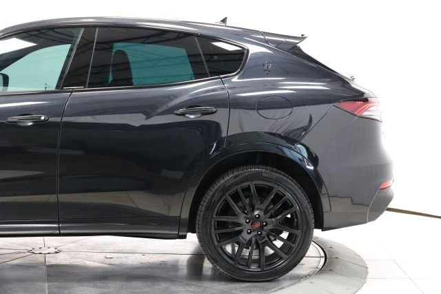 2022 Maserati Levante - Image 9 of 31