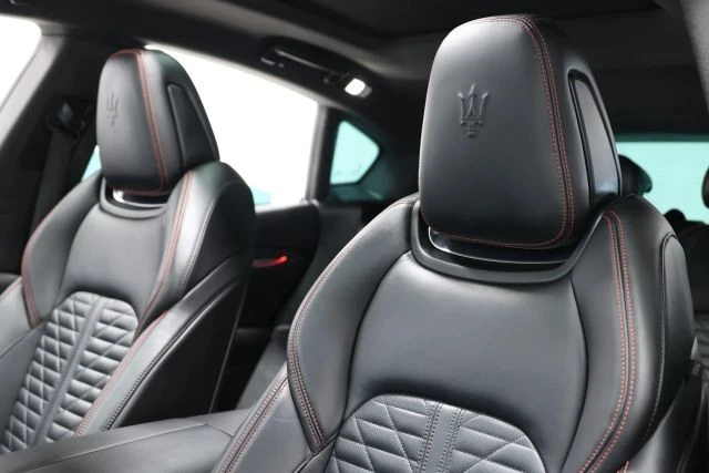 2022 Maserati Levante - Image 16 of 31
