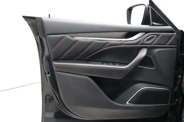 2022 Maserati Levante - Image 10 of 31