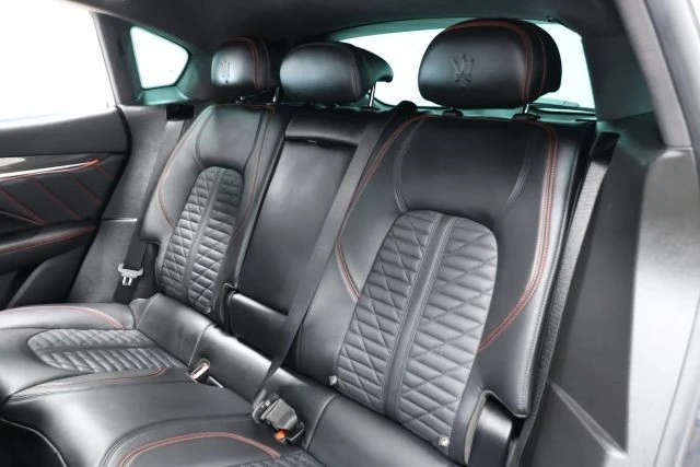 2022 Maserati Levante - Image 3 of 31
