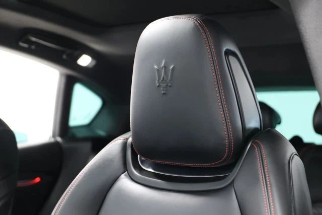 2022 Maserati Levante - Image 17 of 31