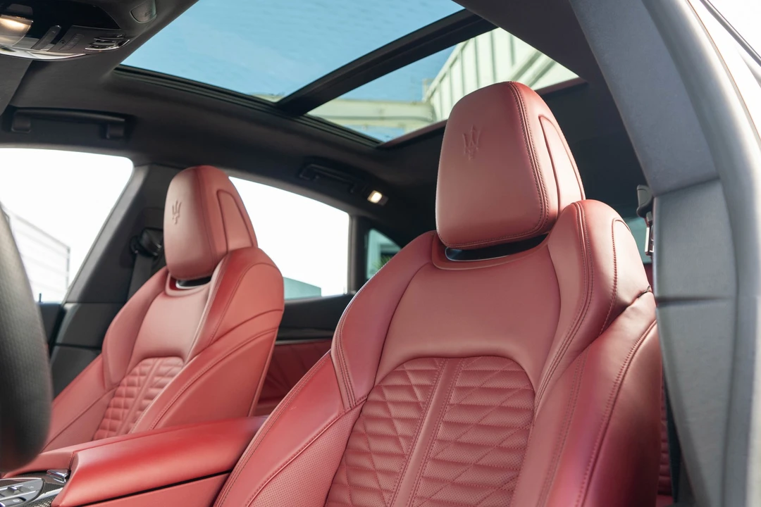 2022 Maserati Levante Modena - Image 12 of 21
