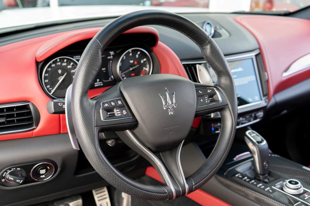 2022 Maserati Levante Modena - Image 18 of 21