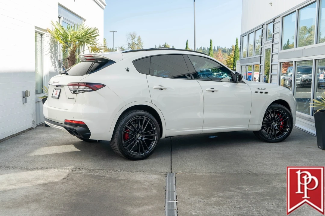 2022 Maserati Levante Modena - Image 8 of 21