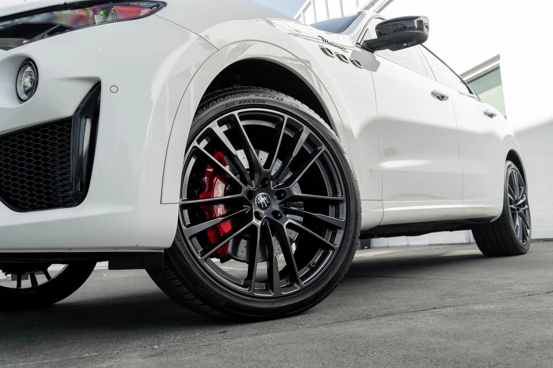 2022 Maserati Levante Modena - Image 3 of 21