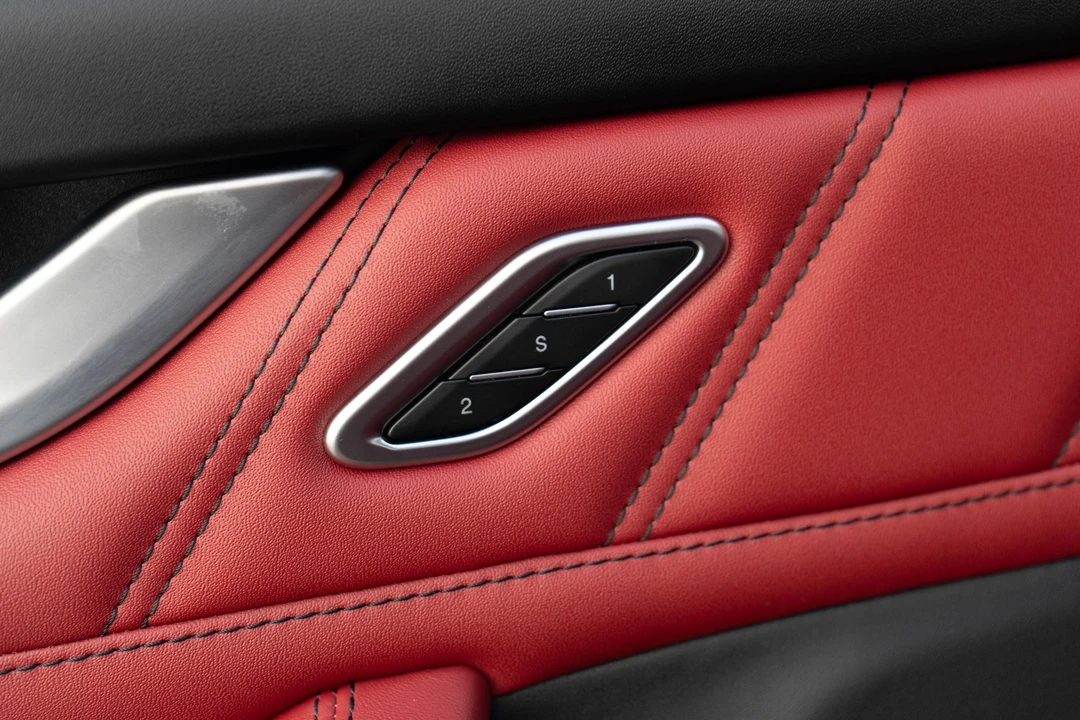 2022 Maserati Levante Modena - Image 15 of 21