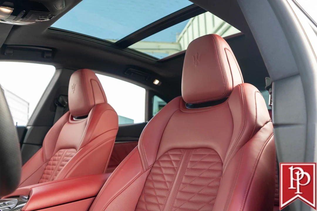 2022 Maserati Levante Modena - Image 12 of 21