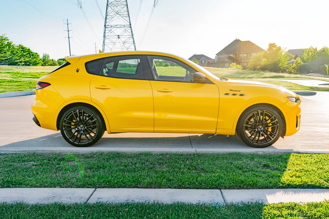 2022 Maserati Levante Modena - Image 8 of 31