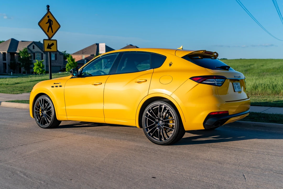 2022 Maserati Levante Modena - Image 7 of 31