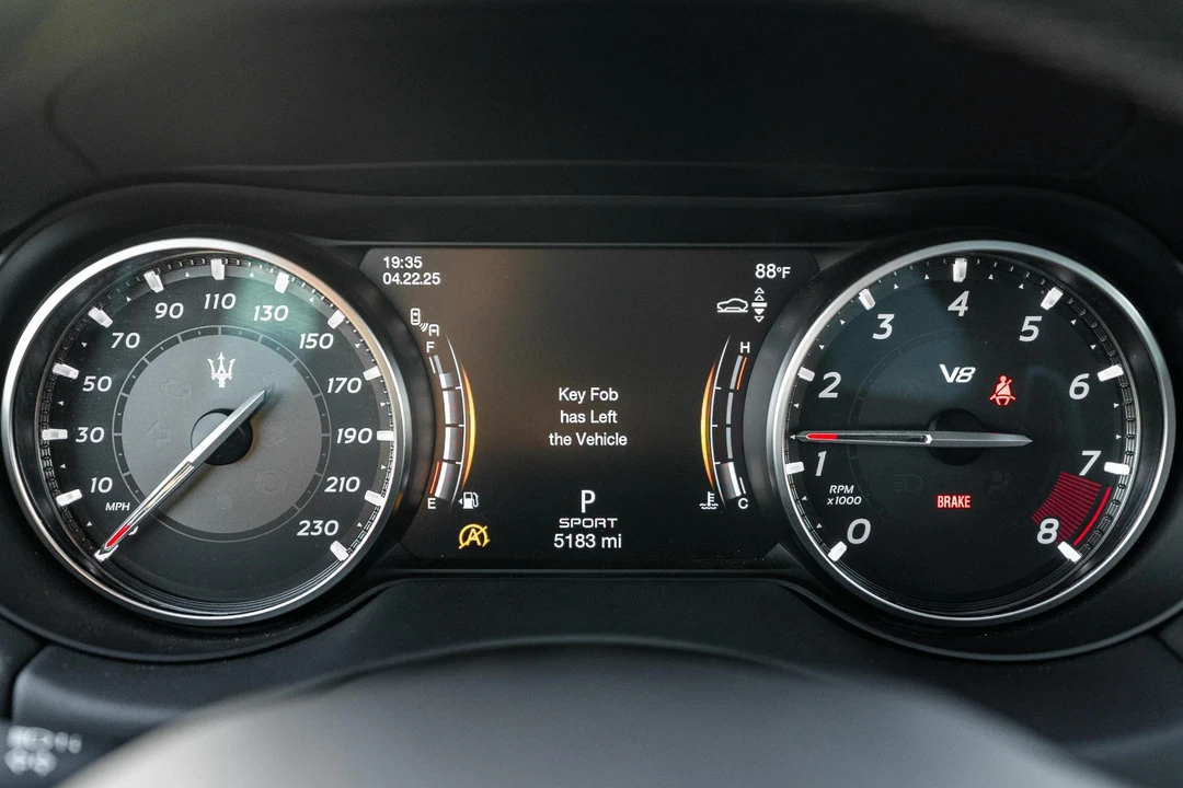 2022 Maserati Levante Modena - Image 24 of 31