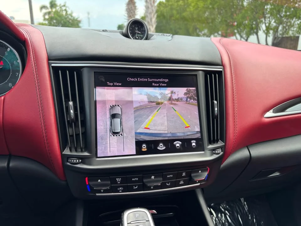 2022 Maserati Levante Modena - Image 16 of 17