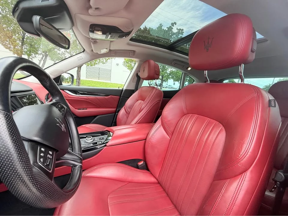 2022 Maserati Levante Modena - Image 13 of 19