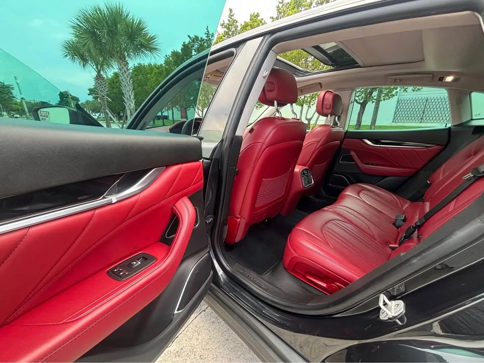 2022 Maserati Levante Modena - Image 12 of 17
