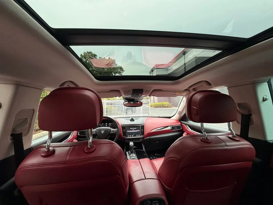 2022 Maserati Levante Modena - Image 17 of 20
