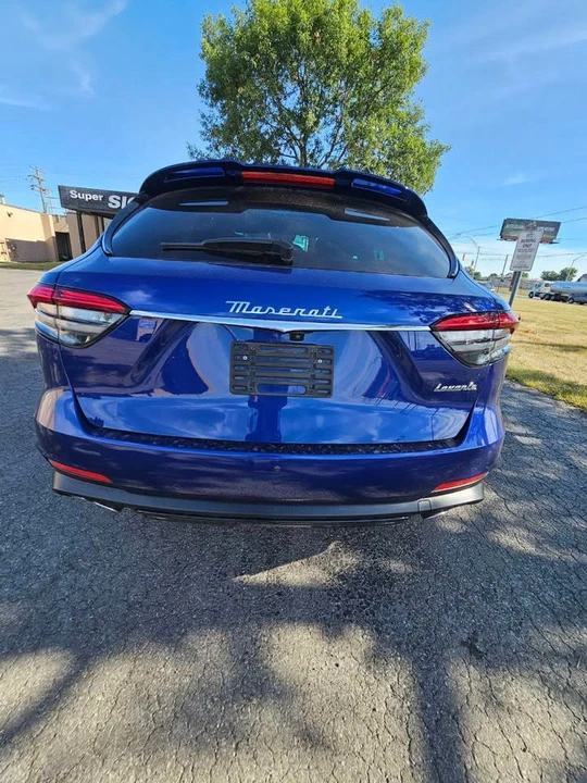 2022 Maserati Levante Modena - Image 2 of 3