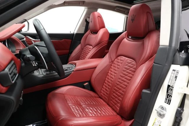2022 Maserati Levante Modena - Image 14 of 31