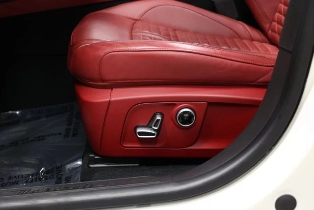 2022 Maserati Levante Modena - Image 13 of 31