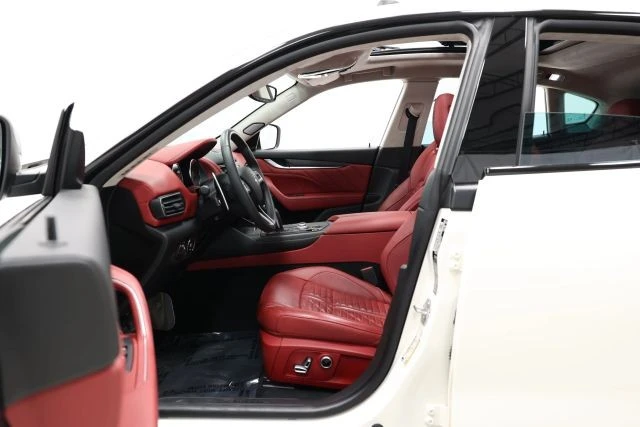 2022 Maserati Levante Modena - Image 12 of 31