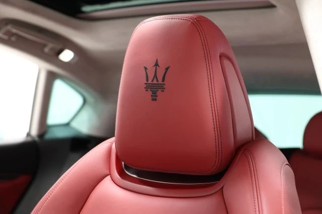 2022 Maserati Levante Modena - Image 16 of 31