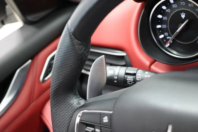 2022 Maserati Levante Modena - Image 24 of 31