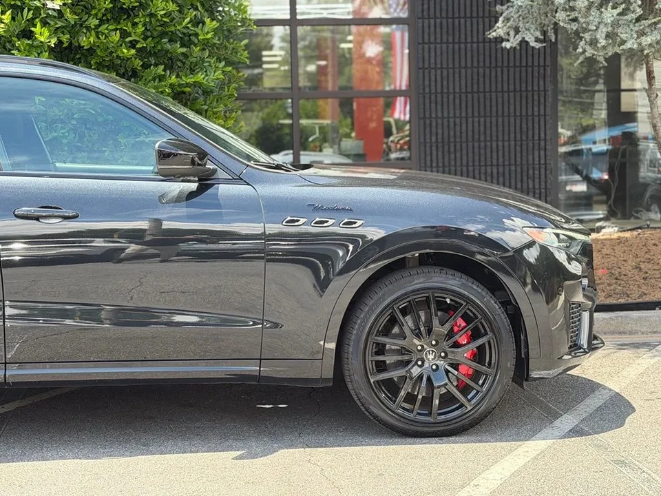 2022 Maserati Levante Modena - Image 24 of 31