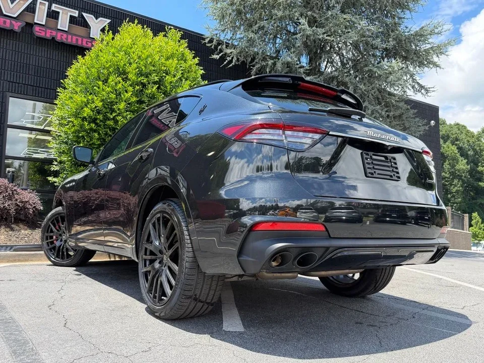 2022 Maserati Levante Modena - Image 21 of 31