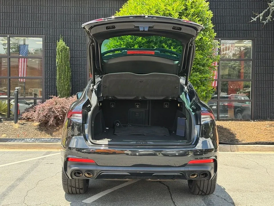 2022 Maserati Levante Modena - Image 18 of 31