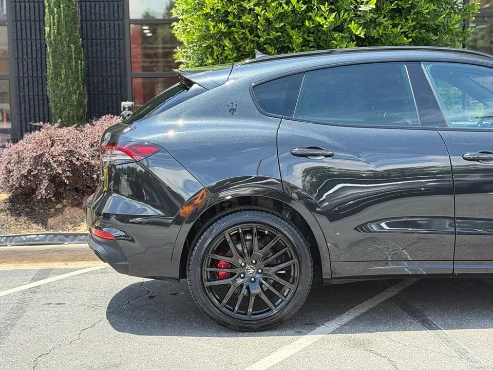 2022 Maserati Levante Modena - Image 23 of 31