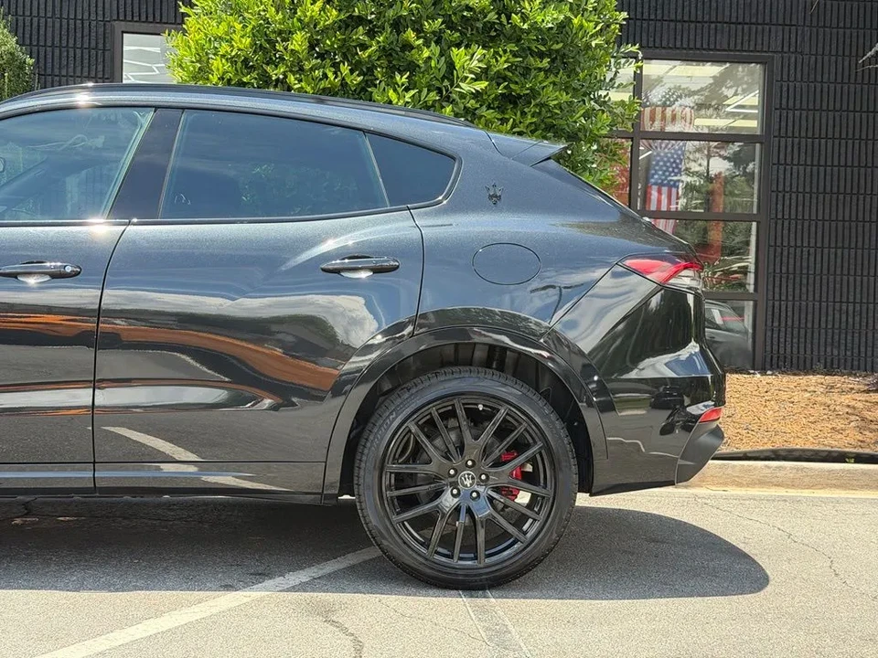 2022 Maserati Levante Modena - Image 12 of 31