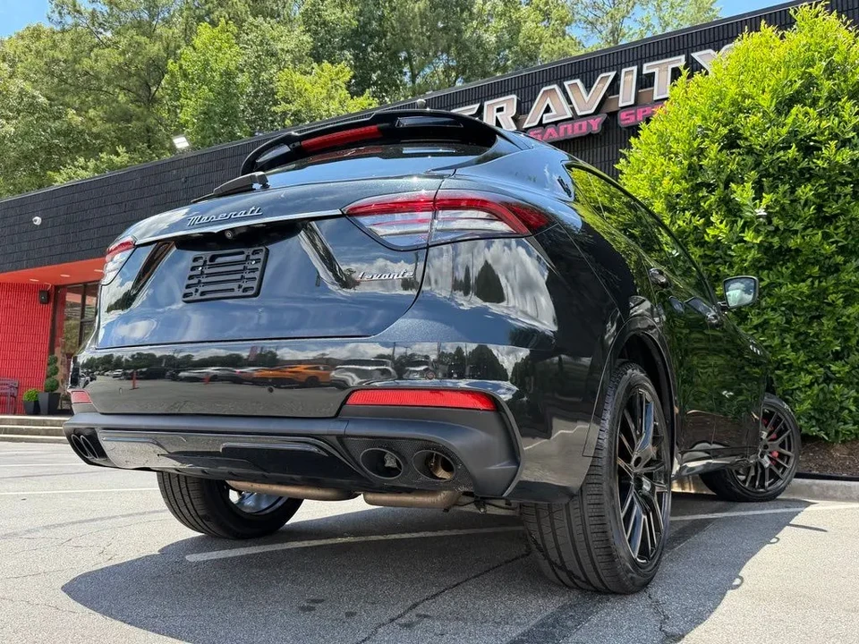 2022 Maserati Levante Modena - Image 14 of 31