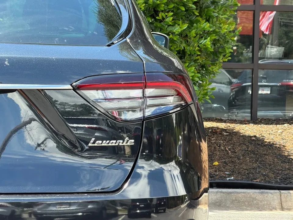 2022 Maserati Levante Modena - Image 17 of 31