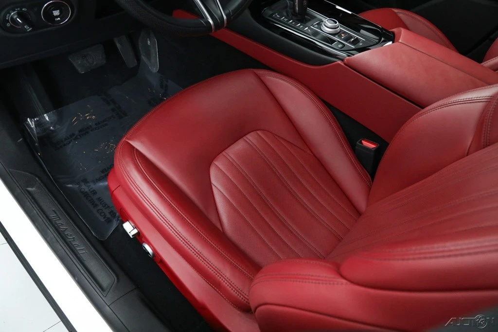 2022 Maserati Levante Modena - Image 19 of 21