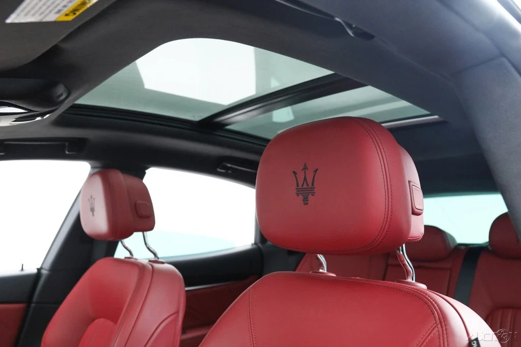 2022 Maserati Levante Modena - Image 18 of 21