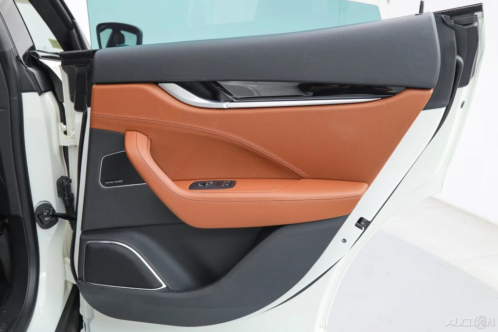 2022 Maserati Levante Modena - Image 16 of 21