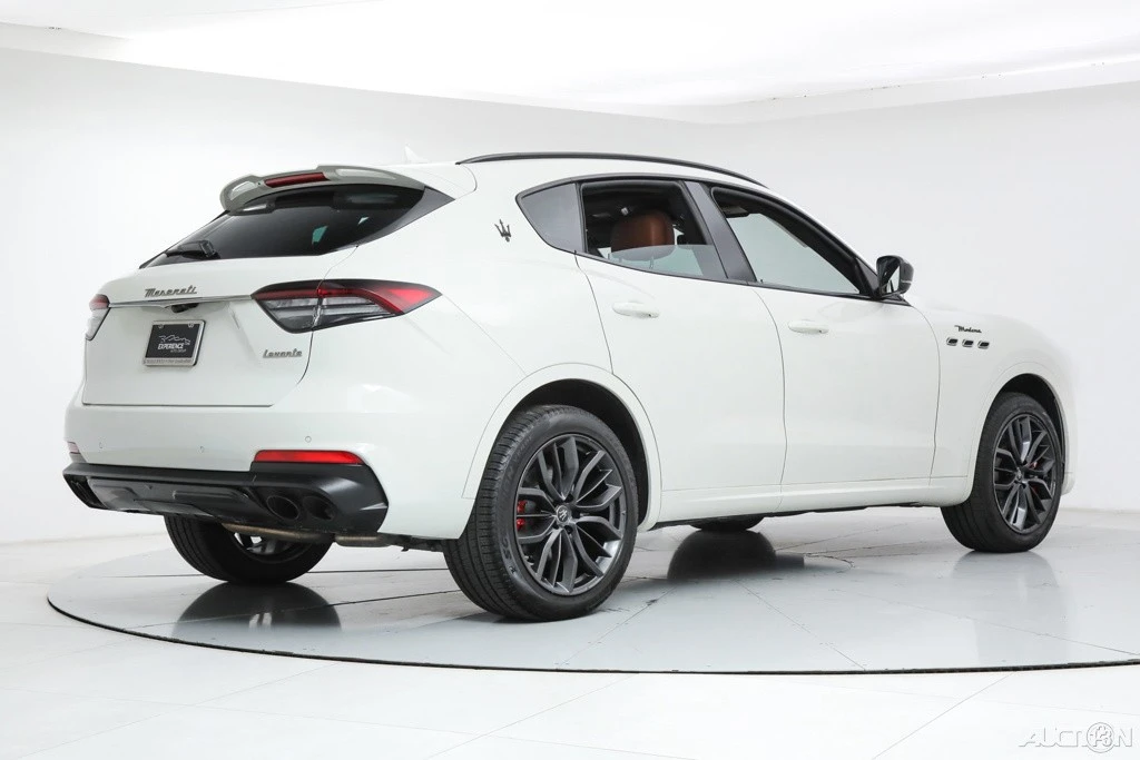 2022 Maserati Levante Modena - Image 5 of 21