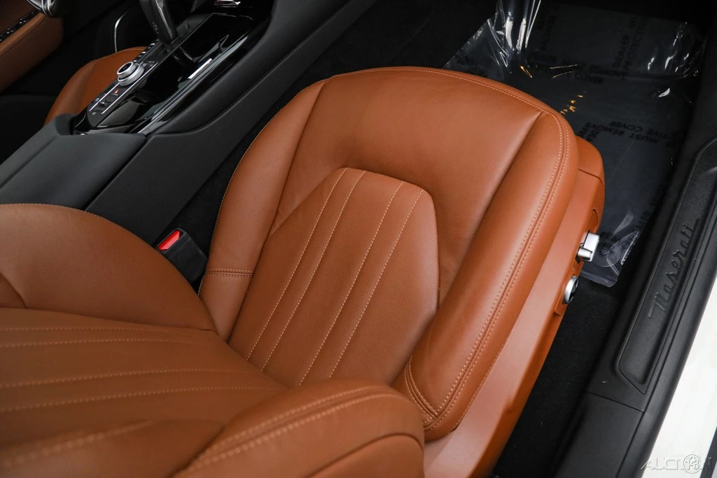 2022 Maserati Levante Modena - Image 15 of 21