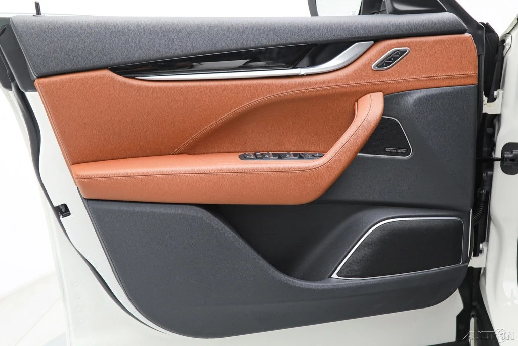 2022 Maserati Levante Modena - Image 18 of 21