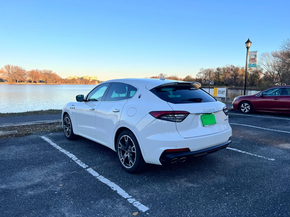 2022 Maserati Levante Modena - Image 13 of 31
