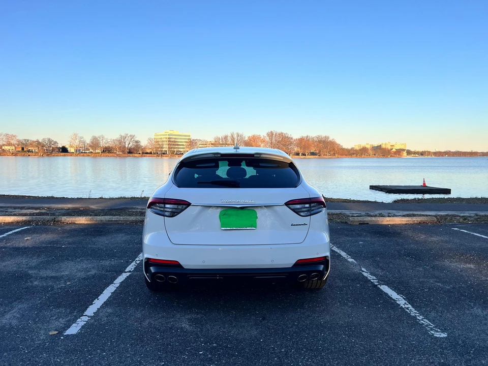 2022 Maserati Levante Modena - Image 15 of 31