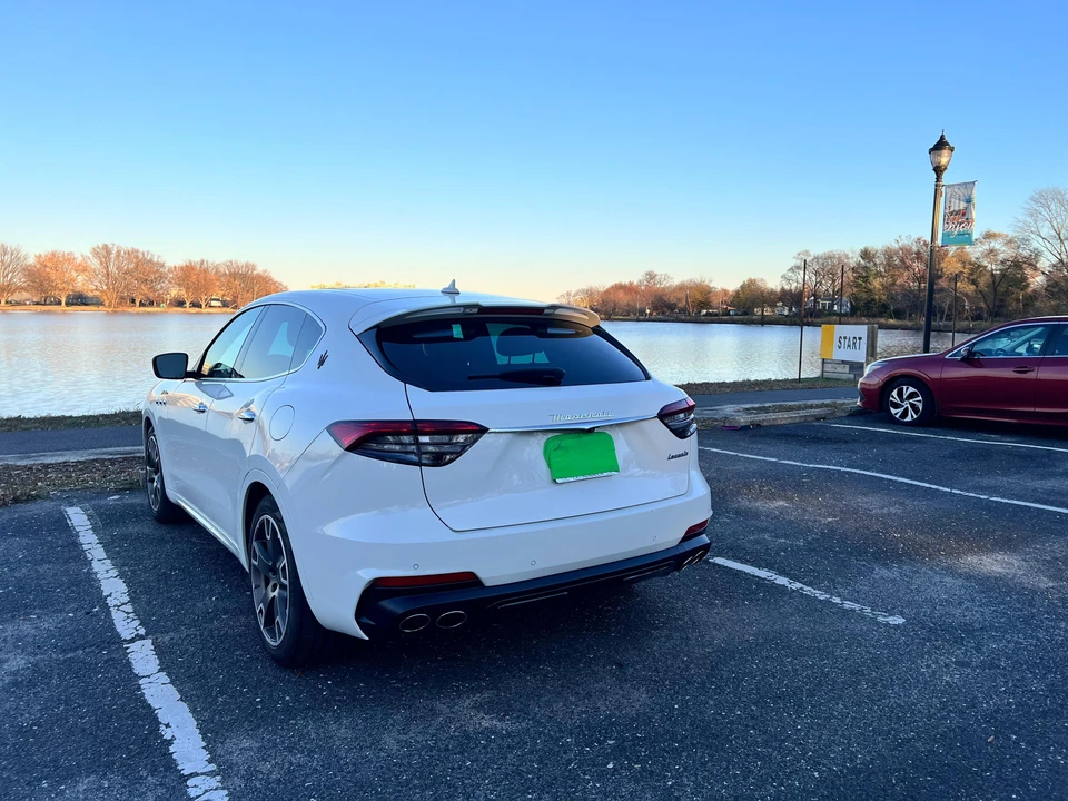 2022 Maserati Levante Modena - Image 14 of 31