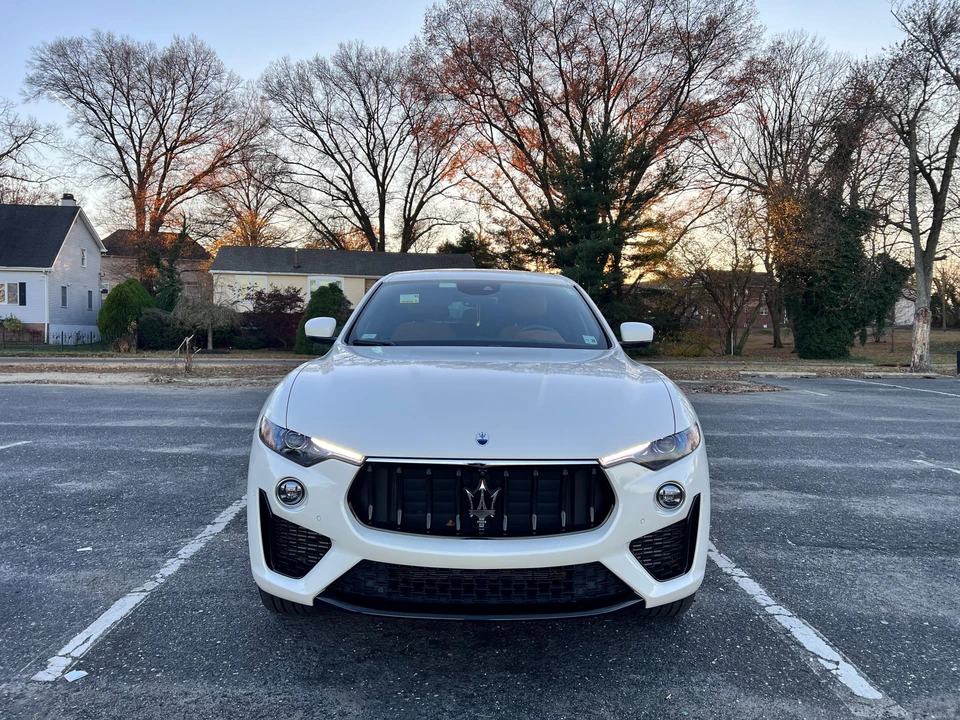 2022 Maserati Levante Modena - Image 8 of 31